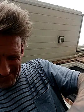 Snapshot of MRTATTWO chatting on September 14, 10:56 pm MRTATTWO online show from September 14, 10:56 pm