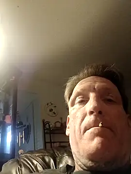 Snapshot of MRTATTWO chatting on September 18, 12:45 am MRTATTWO online show from September 18, 12:45 am