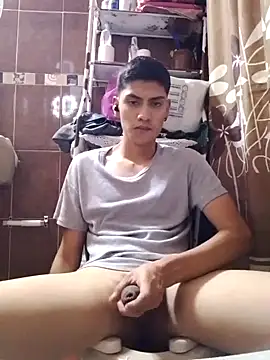 aispuro8505 online show from November 15, 8:49 am