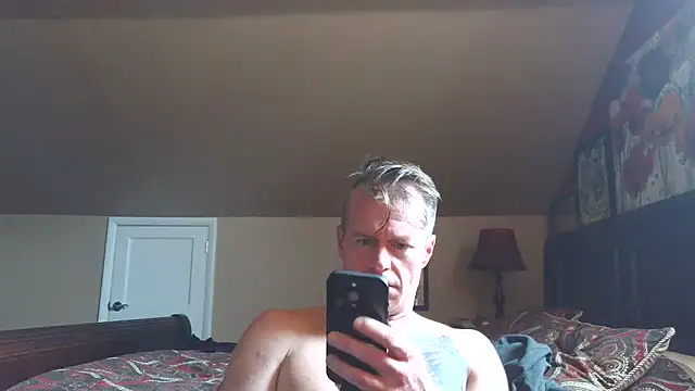 DILFiGuess11 online show from May 24, 7:42 pm