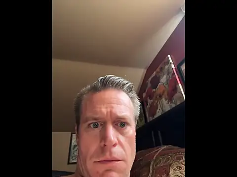 DILFiGuess11 online show from May 12, 7:33 pm