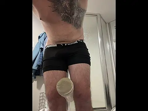DILFiGuess11 online show from May 3, 7:44 am