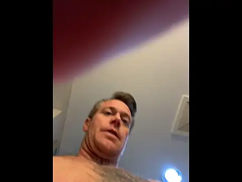 DILFiGuess11 online show from May 5, 2:41 pm