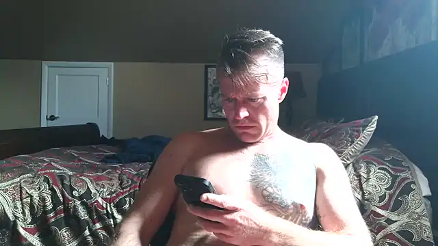 DILFiGuess11 online show from May 25, 7:42 pm