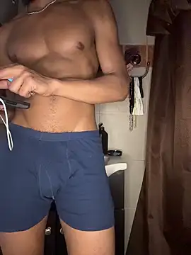 TRILLAHUNG online show from October 30, 3:19 am