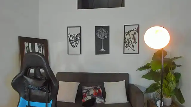 Justin kingX7 online show from March 2, 7:15 am