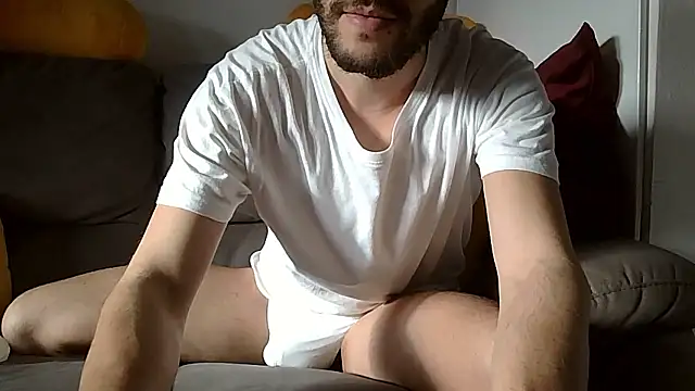 Amicisegreti online show from January 9, 2:11 pm