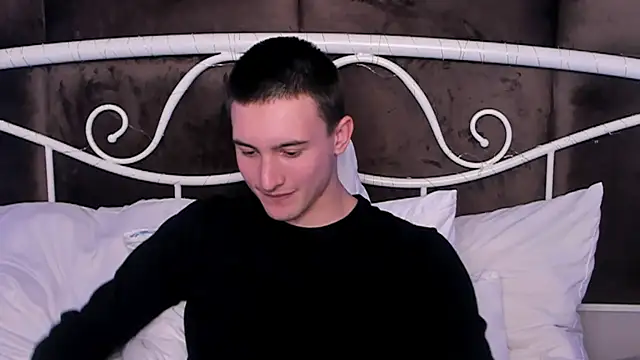 Snapshot of David__Diamond chatting on October 11, 4:44 pm David  Diamond online show from October 11, 4:44 pm