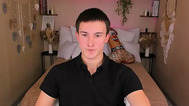 Snapshot of David__Diamond chatting on October 4, 4:01 pm David  Diamond online show from October 4, 4:01 pm
