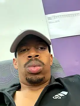 Snapshot of fitsexyman chatting on October 10, 1:27 pm fitsexyman online show from October 10, 1:27 pm