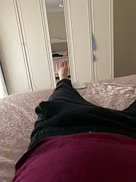 banuemre28 online show from October 11, 7:01 am