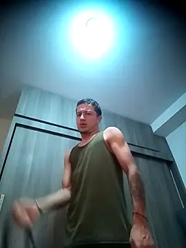 Snapshot of DebutingPathway chatting on October 18, 4:45 pm DebutingPathway online show from October 18, 4:45 pm