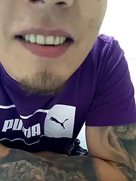 Snapshot of Brhryan chatting on September 17, 2:18 pm Brhryan online show from September 17, 2:18 pm