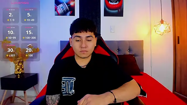 Nicolas James Sc online show from October 8, 2:10 pm