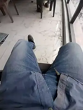 Snapshot of bisexdon chatting on October 18, 7:57 am bisexdon online show from October 18, 7:57 am