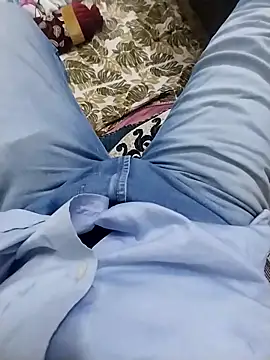 Snapshot of bisexdon chatting on October 7, 3:27 pm bisexdon online show from October 7, 3:27 pm