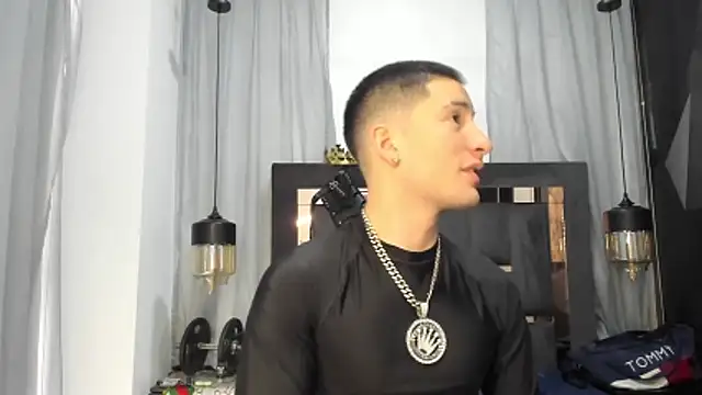 HunterHeat  online show from April 15, 1:33 pm