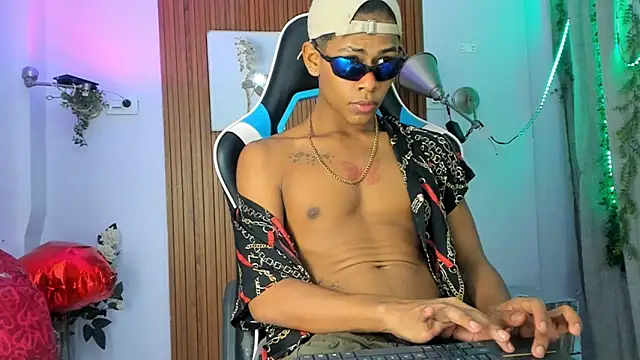 Snapshot of Juan_contreras chatting on September 18, 11:56 am Juan contreras online show from September 18, 11:56 am