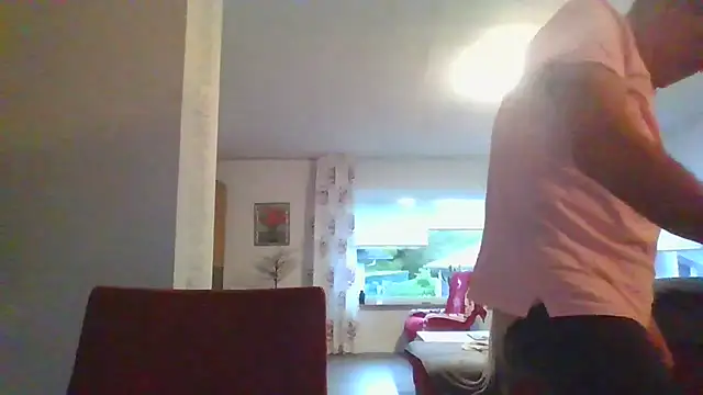 Snapshot of Oldmenhot66 chatting on September 25, 4:17 pm Oldmenhot66 online show from September 25, 4:17 pm