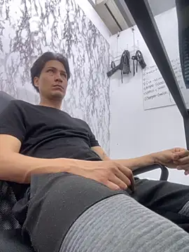 StevenHumps online show from October 4, 3:22 am