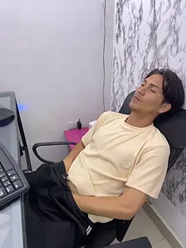 StevenHumps online show from October 15, 9:39 am