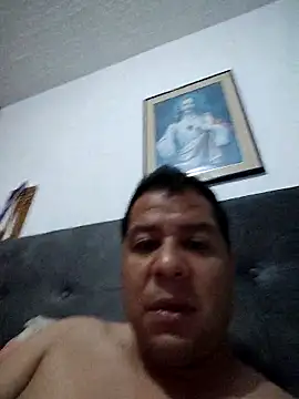 latinblack16 online show from March 30, 2:23 am