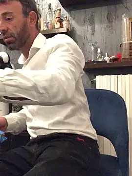 MatteoDom85 online show from October 2, 9:30 pm