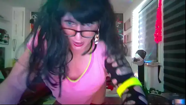 hellgirl1980 online show from May 15, 7:55 pm
