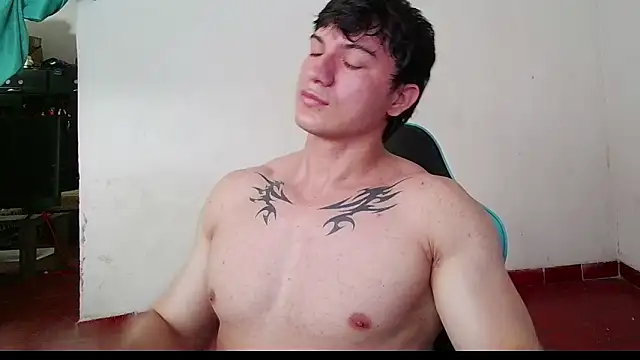 ErickWalton online show from March 8, 6:56 pm