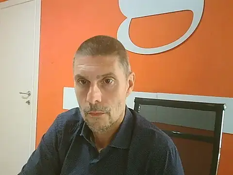 Snapshot of max79ve31 chatting on September 22, 12:05 pm max79ve31 online show from September 22, 12:05 pm