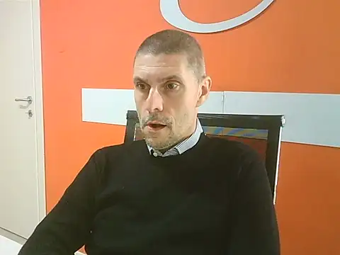 max79ve31 online show from December 4, 2:02 pm