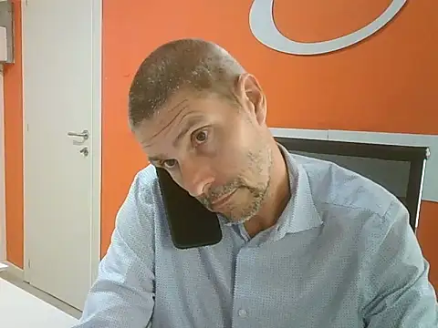 Snapshot of max79ve31 chatting on September 26, 1:42 pm max79ve31 online show from September 26, 1:42 pm