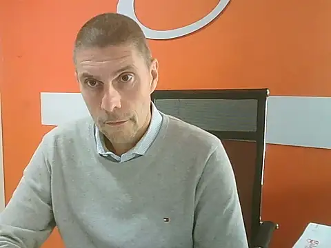 Snapshot of max79ve31 chatting on October 20, 12:20 pm max79ve31 online show from October 20, 12:20 pm