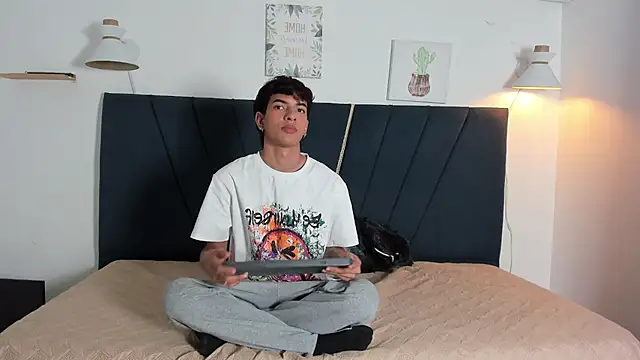 maicol cum23 online show from April 11, 3:13 am