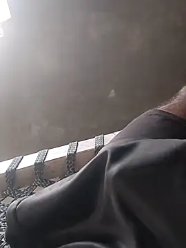 pus ylover online show from April 21, 7:58 am