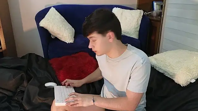 tightncuteass online show from March 1, 2:22 am