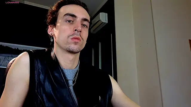 Snapshot of OLIVER__MARTINEZ chatting on October 26, 8:22 pm OLIVER  MARTINEZ online show from October 26, 8:22 pm
