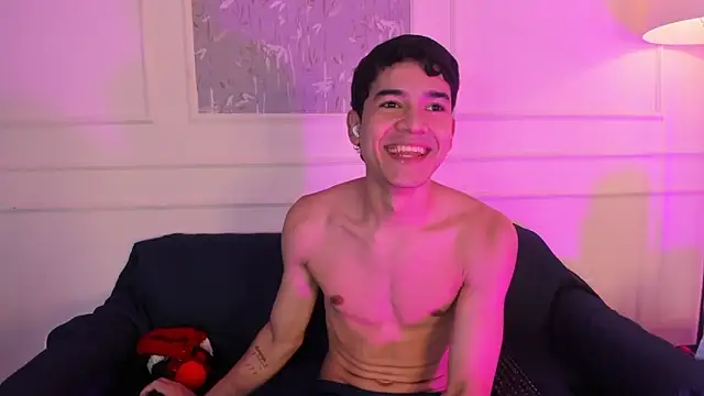 SandroVeyra online show from December 3, 12:55 pm