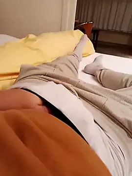 fullystroked online show from December 3, 7:20 pm