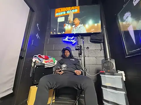 nymphoandthebeast69 online show from February 5, 11:56 pm