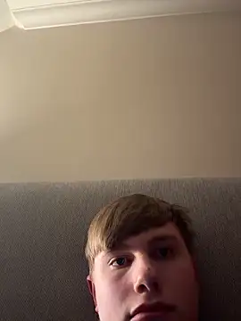 Sammyboy2211 online show from March 13, 7:53 pm