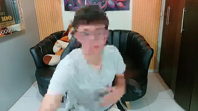 Dominic Carmine online show from October 18, 7:52 pm