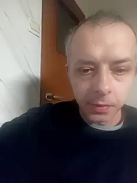 szajbusek41 online show from January 12, 3:10 am