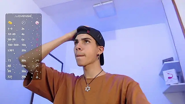 David 925  online show from January 8, 8:47 pm