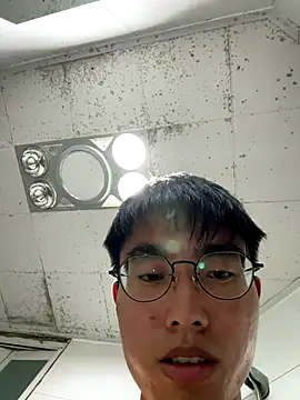 leeyoung  online show from October 6, 4:44 pm