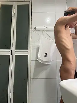 leeyoung  online show from October 9, 7:13 am