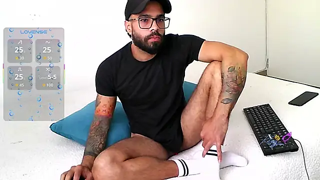 htrebor87 online show from April 10, 5:53 pm