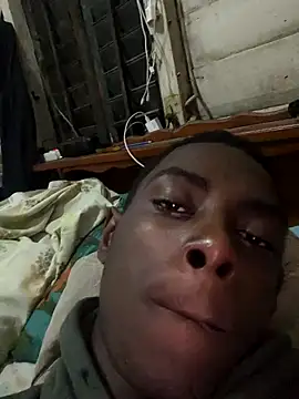 Snapshot of HugeByte15 chatting on October 6, 5:01 am HugeByte15 online show from October 6, 5:01 am