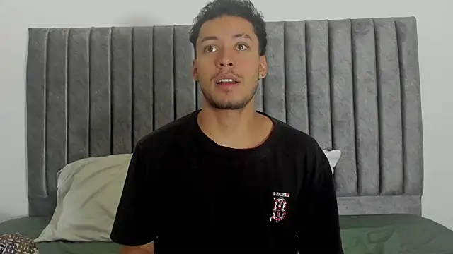 aroncooper1 online show from October 6, 1:27 pm