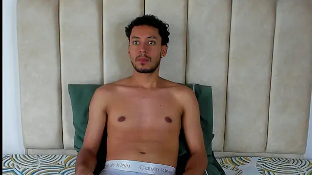 aroncooper1 online show from October 16, 5:43 pm